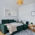 Traber 1 Sz Balkon Parkplatz & Sehr Ruhig Apartment