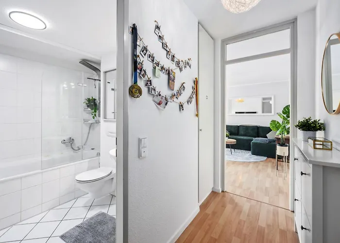 Traber 1 Sz Balkon Parkplatz & Sehr Ruhig 아파트 라이프치히